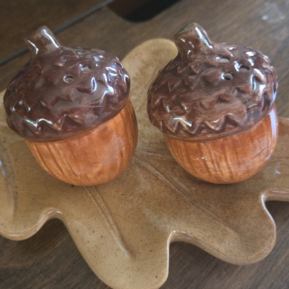 Whimsy Acorn Salt and Pepper Shakers Vintage